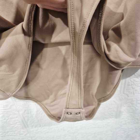 Abercrombie & Fitch Soft A&F Tan Square Neck Seamless Bodysuit Size XL - Picture 8 of 9